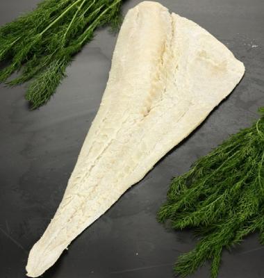 China Low Fat Whole Sale Dry Salted Atlantic Cod Fillets for sale