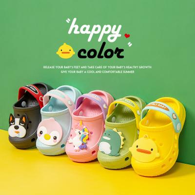 China Cute Baby Boys And Girls Summer Slippers Light Children's Hole Shoes Soft Bottom Bag With Non-slip Baotou Beach Fashion Sandals for sale