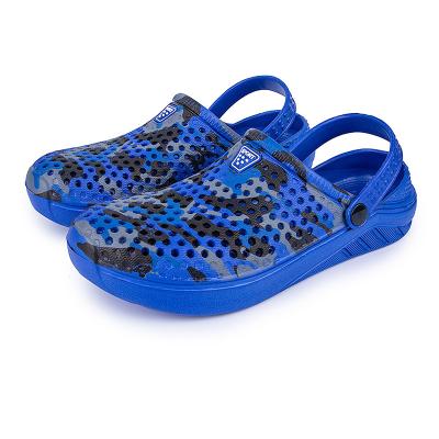 China Summer outdoor hole anti-skid men's sandals and slippers new shoes men's camouflage soft bottom beach shoes non-slip casual sandals for sale