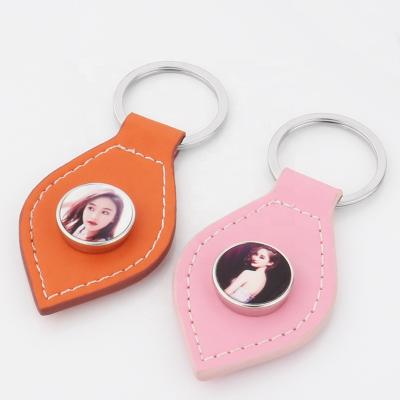 China Promotion Gift Blank Leaf Leather Keychains Mute Key Chain Sublimation Printable Snap Button For Gift for sale