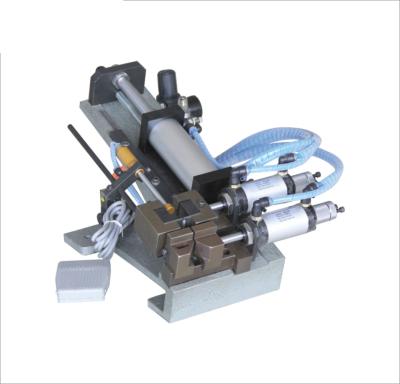 China LA-305 Factory Price Circular Plastic Pipe Industrial Pneumatic Wire Stripping Machine for sale