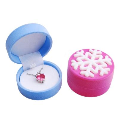 China Assembled Pink Princess Round Snowflake Velvet Box Pendant Jewelry Box for Necklace or Rings for sale