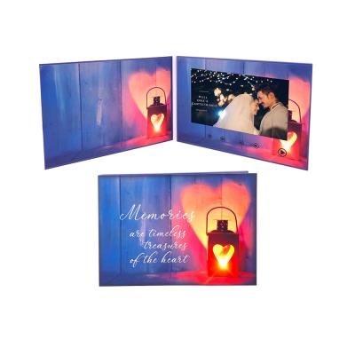 China Custom Europe LCD Screen Video Brochure 7 Inch Wedding Invitation Greeting Card for sale