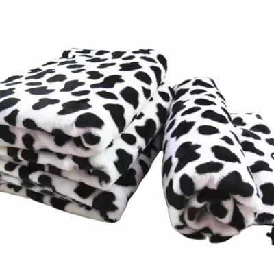 China Modern Wholesale Hot Sale Pet Flannel Wool Soft Pet Blanket Pet Supplies for sale