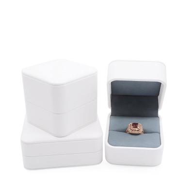 China Recyclable Creative White Wedding Proposal Ring Box Storage Pendant Jewelry Packaging Jewelry Box for sale