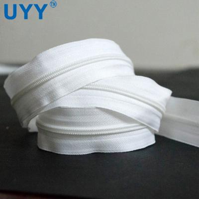 China Home Textile White Long Chain Nylon 3# Zipper 	Nylon Coil Zipper Bags, Garment, Home for sale