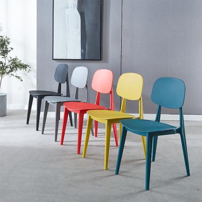 China Hot Selling Sillas Stackable Plastic Cafe Furniture Dining Room Plastic Dining Chair Chair Cheap Modern Restaurant Leisure for sale