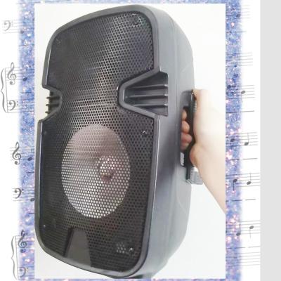 China Modern European American High Power Responsive Bluetooth Speaker Microphone Style Wireless Speaker for sale