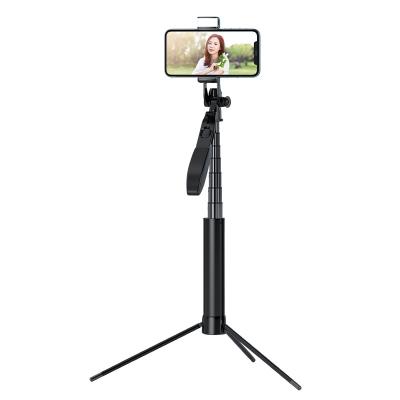 China Portable Flexible Selfie Stick Extendable Selfie Stick with Wireless Portable Outdoor Stand and Tripod Light Stand for sale