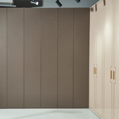 China Modern E1 Sliding Door Wardrobes Painting Melamine Wardrobes for sale