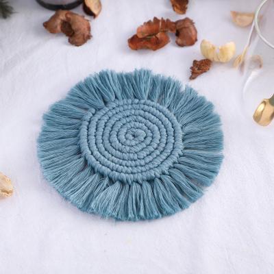 China 100% Handmade Woven Home Art Aromatherapy Mat Vase Decor Dining Heat Absorbent Cotton Macrame Drink Coffee Bar Handmade Tassels Coasters for sale