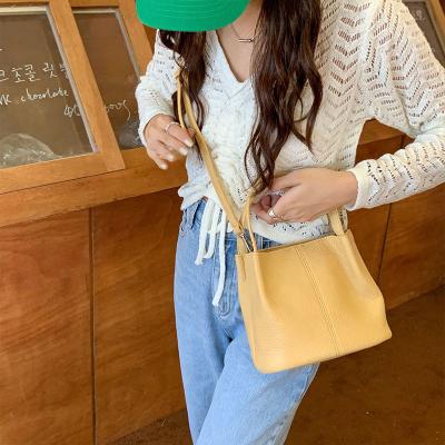 China Fashion New Arrival Designer Luxury Handbag Woman Lychee PU Leather Handbag Hot Sale Women Bucket Shoulder Bags for sale