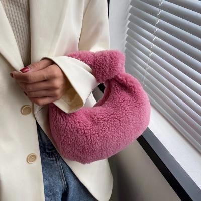 China Fall and Winter Fashion Designer Luxury Fur Bag Knot Strap Handbag Lamb Plush Knot Scrambled Bag For Women for sale