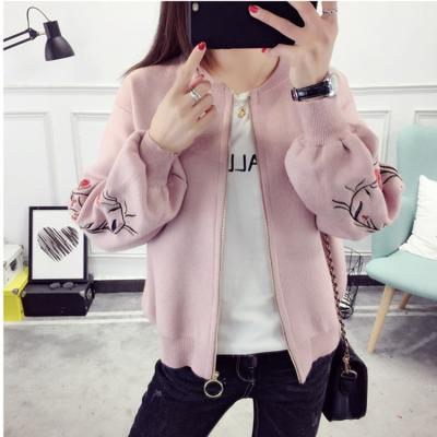 China Custom Fit Winter Autumn Cashmere Woman Cardigan Sweater Coat Western Style Thick Soft Super Soft Anti-Shrink Embroidery Sleeve Crewneck Sweater for sale