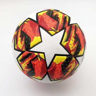 China Size 5 Balls Strike Soccer Ball PVC Leather New Design Seamless Laminated Football Indoor And Outdoor Football for sale