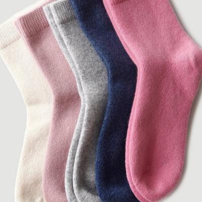 China 100% Pure Sporty Cashmere Ankle Socks Manufacturer Custom Business Sports Socks for sale