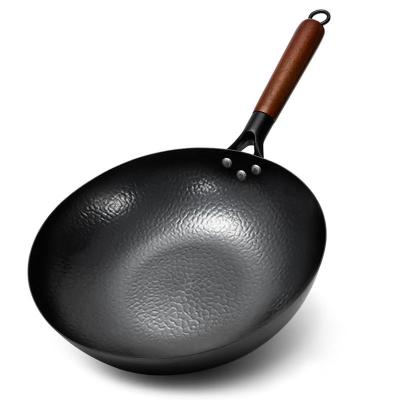 China Universal Wok 34CM Sustainable Handmade Iron Pot 32CM Pan Uncoated Health Wok Non-Stick Pan Gas Stove Induction Cooker Iron for sale