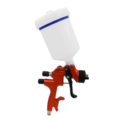 China High Efficient HVLP Car Air Spray Gun Paint Spray Gun with 600cc Plastic Cup for sale