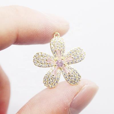 China TRENDY DIY Bling Bling Five Leaf Copper Zircon Pendant Jewelry Custom Snowflake Pendant Charms Necklace for sale