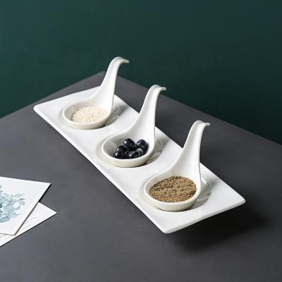 China Minimalist Factory Wholesale Porcelain White Serving Dish Set With Tray Ceramic Spices Dishes For Dining Tables for sale