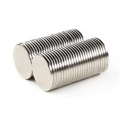 China Axial Magnetization N35 N52 Grade Neodymium Magnets with Temperature Resistance of 80°C-220°C for sale