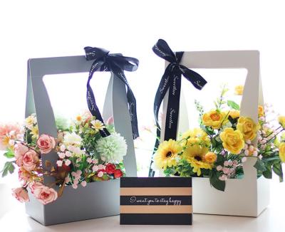 China Recyclable Luxury Romantic Flowers Rose Customized Packing Bag Birthday Present Valentines Day Gifts for sale