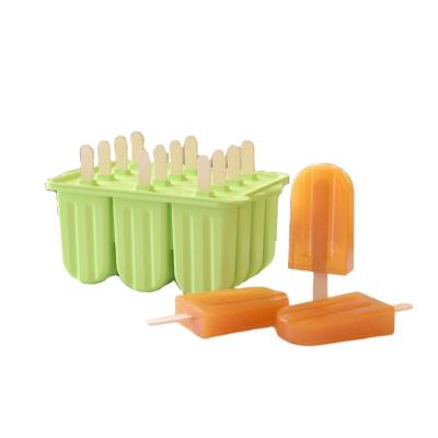 China 2022 Viable Reusable Plastic Popsicle Mold With Funnel And Brush for sale