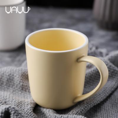 China Durable European Style Matte Souvenir 400ml Yellow Wholesale Coffee Mugs / Ceramic Mug With White Rim for sale