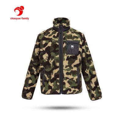 China Breathable Winter Fleece Camouflage Patchwork Stand Collar Men Loose Plus Size Jacket for sale