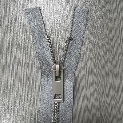 China Auto Lock Factory Wholesale ODM 3# 5# 8# Metal Zipper for sale