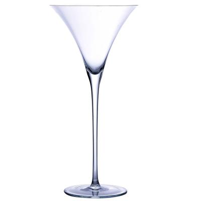 China Crystal Clear Martini Horn Glass Triangle Martini Cocktail Glass Tumbler for sale