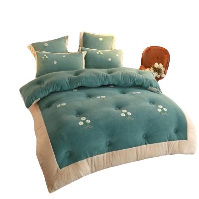 China Microfiber Designer Quality Home Thick Quilted Comforter Custom Winter for sale