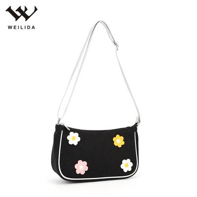 China Fashion Low Price Durable Small Cross - Body Kid's Bags Toss Shoulder Bag With Flowers for sale