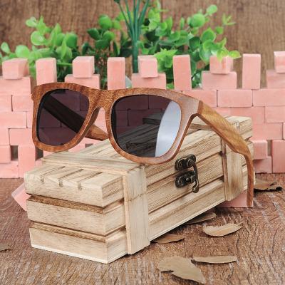 China Factory sale sunglasses fashion sunglasses 2020 newest men's gray glass sunglasses 2020 fashion gray wooden sunglasses in bulk for sale