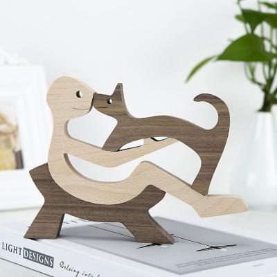 China Natural Eco-Friendly Toy Desk Home Decoration Souvenirs Lovely Cat Handcrafted Male Female Wooden Wooden Statue From Europe for sale