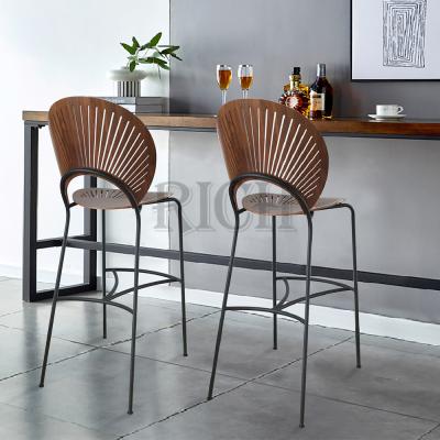 China Contemporary wood back umpire chair adult bar stool with counter restaurant wood bar stools seat barstool Nordic kitchen bar chairs for sale