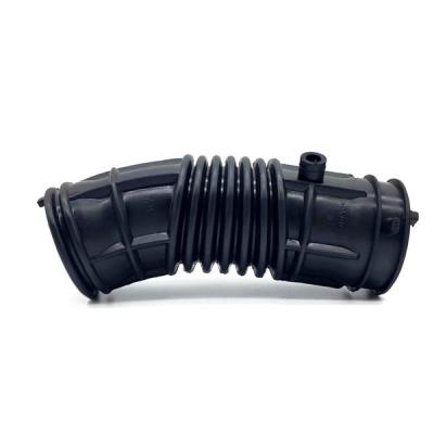 China 17228-RFE-000 Rubber Air Intake Hose for Honda Odyssey 2005-2008 Easy Installation for sale