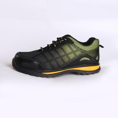 China Slip Smash Resistance Steel Toe Unisex Brand Safety Shoes Fly Knit Upper Comfortable EVA Insole for sale