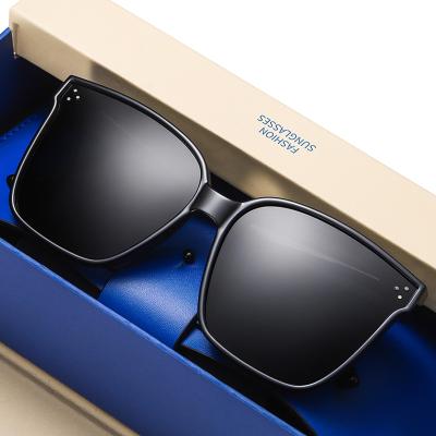 China 2020 Luxury Designer Sunglasses Trendy Custom Wholesale Gradient Sunglasses Women Sunglasses for sale