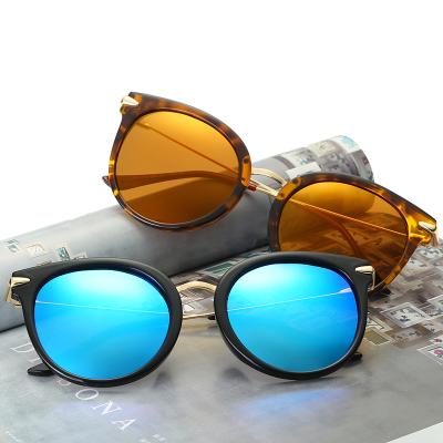 China Fashion Sunglasses Wholesale Trendy Vintage Polarized Sunglasses For Women for sale