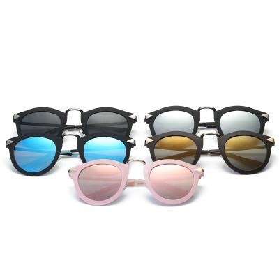 China High Quality Fashion Sunglasses Logo Round Polarized Woman Glasses Custom Made Sun Glasses 8112 for sale