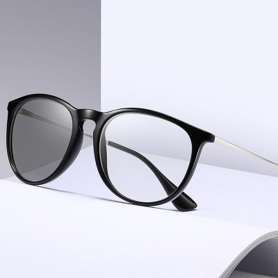 China Fashionable Anti Blue Rays Photochromic Anti Blue Glasses Gaming Computer Alloy Optical Frame Oval Eyewear UV400 for sale