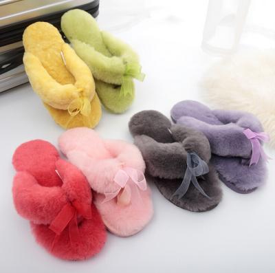 China New Luxury Winter Soft Fashion Fuzzy Furry Plush Flip Flop Thong Slippers For Women for sale