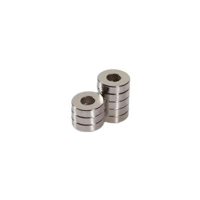 China Industrial Neodymium Disc Magnet Factory Sale N35 N52 Strong Nickel Plated Magnets With Countersunk Hole for sale