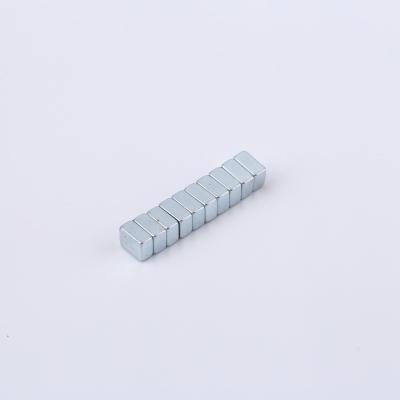 China Perfect Industrial Magnet Quality Square Block N52 50x50x25mm Neodymium Magnets for sale