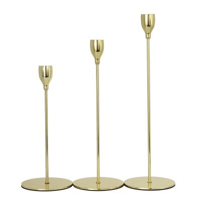 China Nordic Home Modern Wedding Table Candle Holder Decoration Decorative Candlesticks Stand Metal Gold Luxury Candle Holder For Home Decor for sale