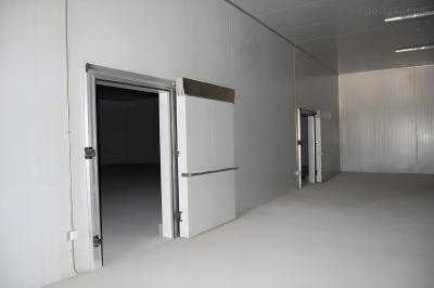 China Stainless Steel Commercial Cold Storage Mobile For A Pharmaceutical Storage Facility for sale