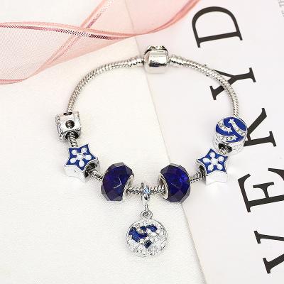 China New Fashion Diy Yiwu Blue Glass Bulk Bracelet Chain Charm Bracelet Environmentally Friendly Snowflake Pendant Bracelet For Girls Jewelry for sale