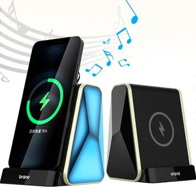 China Multifunctional Wireless Smart Phone Receiver PROFESSIONAL Vertical 3 in1 Fast Charging Dock Station with and Alarm Clock for sale