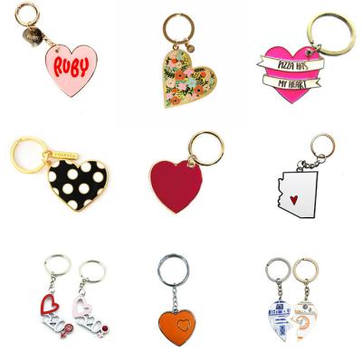 China Souvenir Gifts Promotion Wholesale Customized Hard Enamel Soft Enamel Wedding Valentine's Day Couple Lover Wedding Anniversary Gift Heart Key Chain Te koop